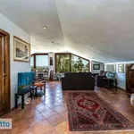 Rent 5 bedroom house of 200 m² in Rome