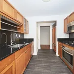 Rent 5 bedroom apartment of 371 m² in New York