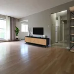 Appartement de 538 m² avec 1 chambre(s) en location à Edmonton