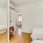 Rent 2 bedroom apartment of 65 m² in Lisbon