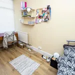 Rent 4 bedroom flat in West Midlands