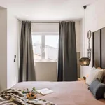 Rent 4 bedroom apartment of 85 m² in Lisboa