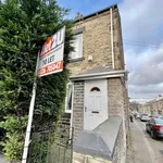 Rent 3 bedroom flat in Yorkshire And The Humber