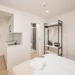 Rent 1 bedroom apartment of 30 m² in Málaga