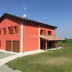 Affitto 6 camera appartamento di 230 m² in Castelfranco Emilia