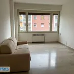 Affitto 3 camera appartamento di 88 m² in Bologna