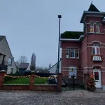 Huur 4 slaapkamer huis van 500 m² in Aalst