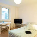 Rent 4 bedroom apartment of 38 m² in Berlin