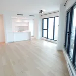 Rent 3 bedroom apartment of 65 m² in Montreal