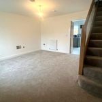 Rent 3 bedroom flat in East Midlands