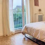 Rent 3 bedroom apartment of 52 m² in Versailles