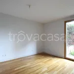 Appartamento in affitto a Novara corso Vercelli, non arredato/vuoto, giardino privato, box - TrovaCasa