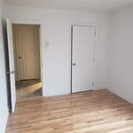 Appartement de 645 m² avec 3 chambre(s) en location à Montreal