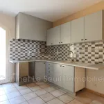 Maison de 84 m² avec 3 chambre(s) en location à APT