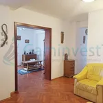 Rent 4 bedroom apartment of 2 m² in Oradea