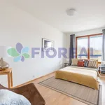 Pronajměte si 4 ložnic/e byt o rozloze 95 m² v Prague