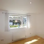 Rent 5 bedroom house in South East England