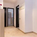 Rent 3 bedroom apartment in Milan