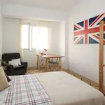 Rent a room of 140 m² in granada