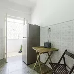 Rent a room in lisbon