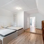 Miete 6 Schlafzimmer wohnung von 212 m² in Zeuthen