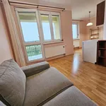 Pronajměte si 2 ložnic/e byt o rozloze 56 m² v Klecany