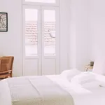 Rent 4 bedroom apartment of 140 m² in lisbon