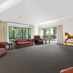 Rent 4 bedroom house in Thirroul