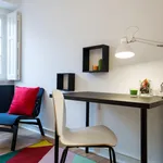 Rent 5 bedroom apartment in Oeiras