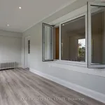 Maison de 1097 m² avec 6 chambre(s) en location à Toronto