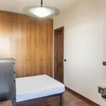 Rent a room of 120 m² in rome