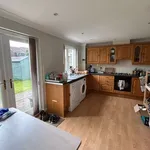 Rent 3 bedroom flat in South West England