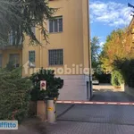 Affitto 4 camera appartamento di 70 m² in Pavia