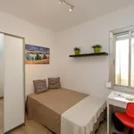 Rent 5 bedroom apartment in Barcelona