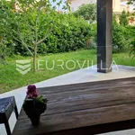 Rent 3 bedroom house of 250 m² in Pula