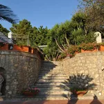 Rent 10 bedroom house of 350 m² in Anacapri