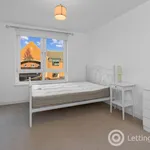 Rent 2 bedroom flat in Edinburgh