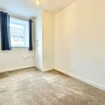 Rent 4 bedroom apartment in South East England