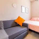 Rent 5 bedroom apartment in Valencia