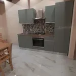 Bilocale arredato con terrazzo Centro