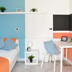 Rent a room in Modena