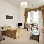 Rent 2 bedroom apartment of 55 m² in Torquay