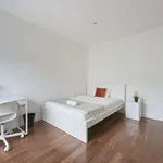 Rent a room in lisbon