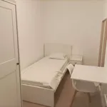 Rent a room in lisbon