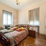 Rent 5 bedroom apartment of 180 m² in Turin