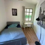 Rent a room of 130 m² in Munich