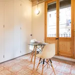 Rent 1 bedroom apartment of 28 m² in Barcelona