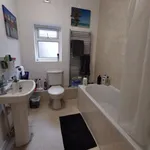 Rent 5 bedroom apartment in Wales