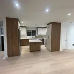 3 bedroom apartment of 1065 sq. ft in Newmarket (Bristol-London)