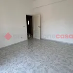 Rent 3 bedroom apartment of 90 m² in Taranto